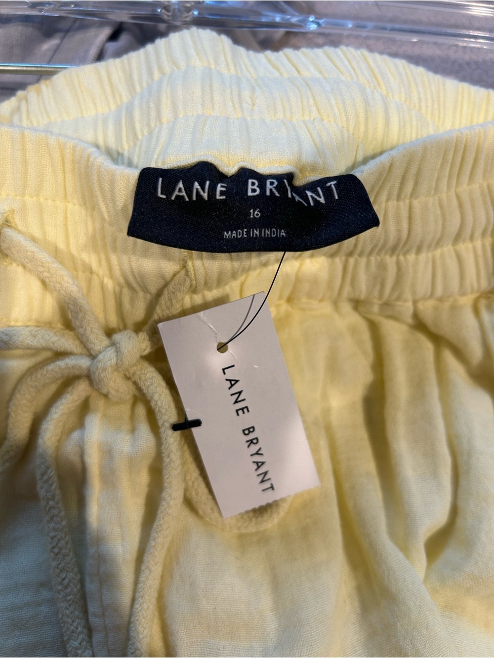 Lane Bryant Yellow Gauze New Beach Summer Shorts Size 16 Pockets - Picture 5 of 9